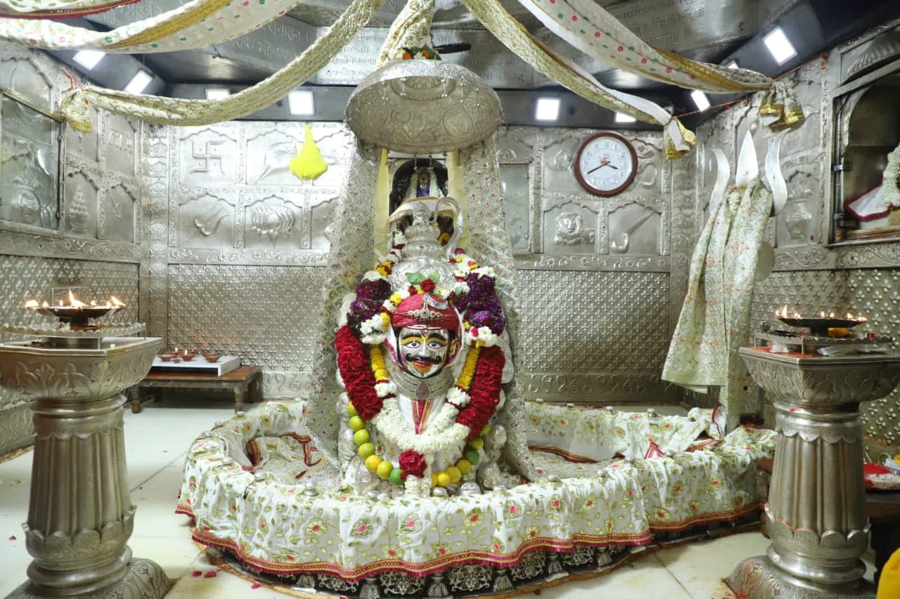 श्री महाकालेश्वर ज्योतिर्लिंग के गर्भगृह की झांकी